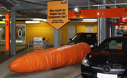 Möhre - Sixt-Flughafenwerbung