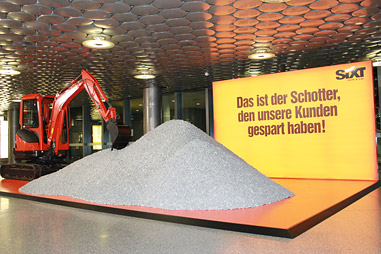 Schotter - Sixt-Flughafenwerbung